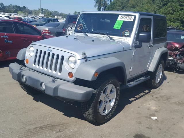 1J4FA24169L773454 - 2009 JEEP WRANGLER X SILVER photo 2