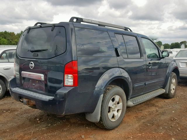 5N1AR18W65C736015 - 2005 NISSAN PATHFINDER BLACK photo 4