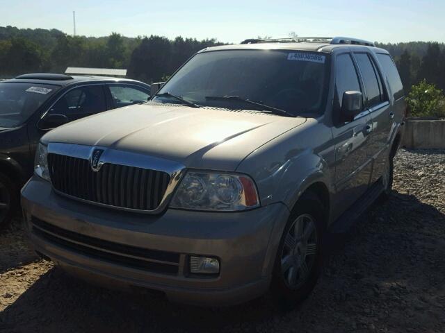 5LMFU27586LJ14047 - 2006 LINCOLN NAVIGATOR ოქროსფერი ფოტო 2