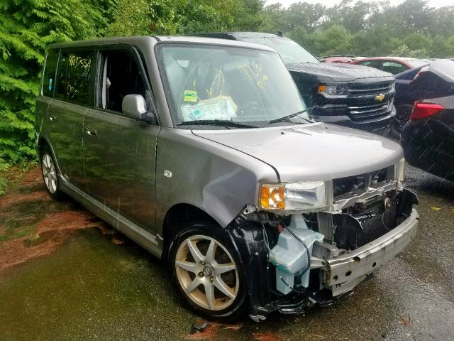 JTLKT324454001559 - 2005 TOYOTA SCION XB SILVER photo 1