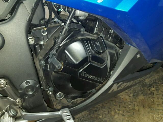 JKAEX8A13HDA33700 - 2017 KAWASAKI EX300 A BLUE photo 7