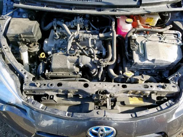 JTDKDTB33E1078019 - 2014 TOYOTA PRIUS C GRAY photo 7