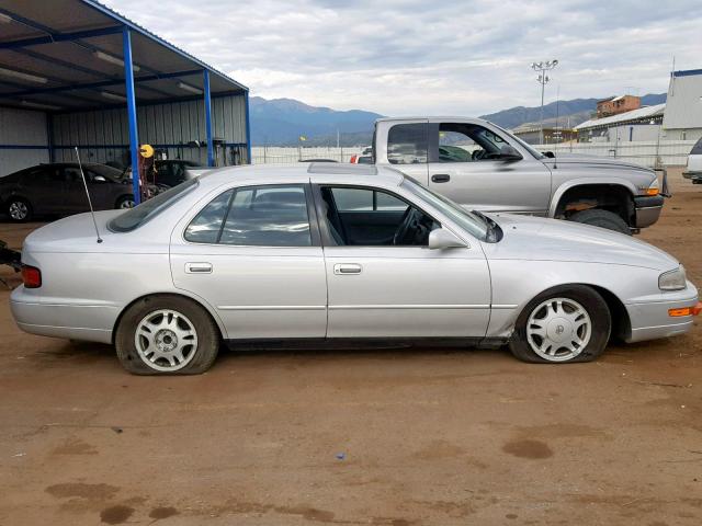 4T1VK13E2NU036278 - 1992 TOYOTA CAMRY XLE SILVER photo 9