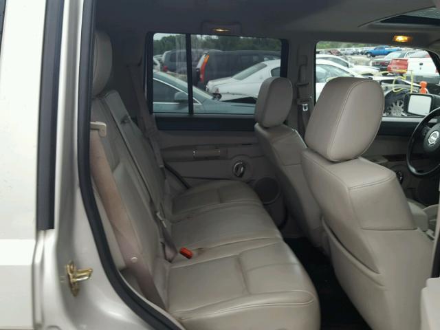 1J8HG58287C553014 - 2007 JEEP COMMANDER BEIGE photo 6