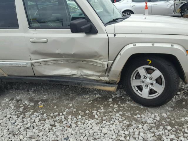 1J8HG58287C553014 - 2007 JEEP COMMANDER BEIGE photo 9