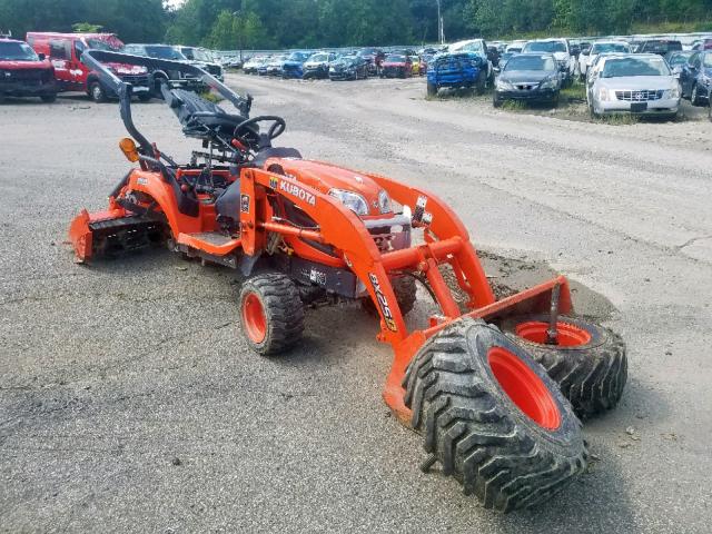 13029 - 2010 KUTA TRACTOR ORANGE photo 1