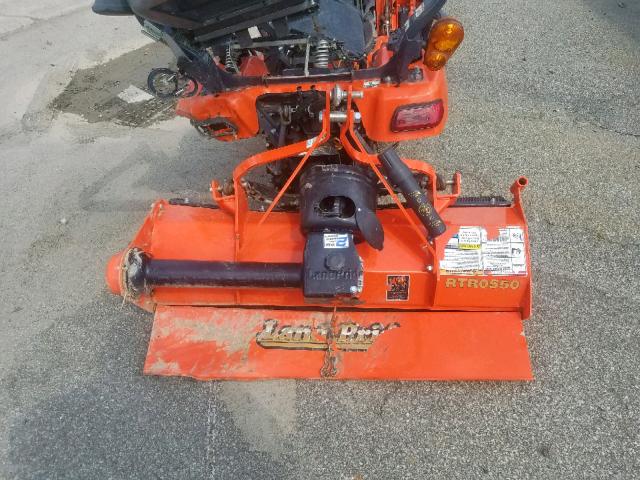 13029 - 2010 KUTA TRACTOR ORANGE photo 5