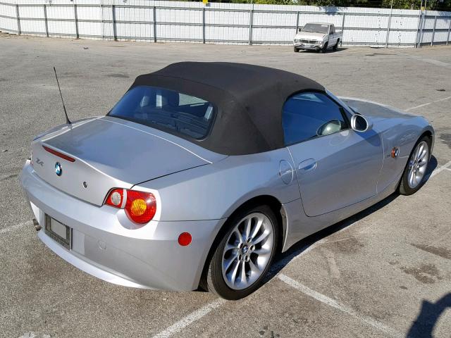 4USBT33554LS53158 - 2004 BMW Z4 2.5 SILVER photo 4