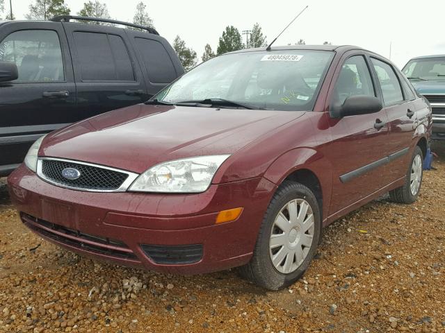 1FAFP34N16W247813 - 2006 FORD FOCUS ZX4 MAROON photo 2