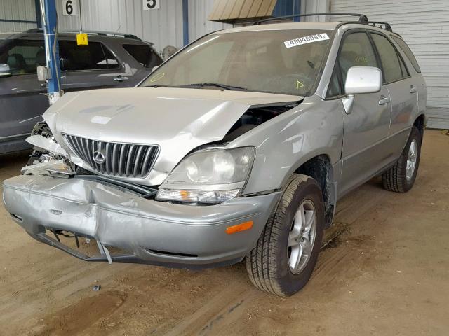 JT6HF10U8X0040936 - 1999 LEXUS RX 300 SILVER photo 2