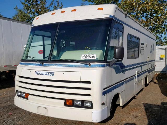 1GBJP37N5P3313593 - 1993 WINNEBAGO MOTORHOME WHITE photo 2