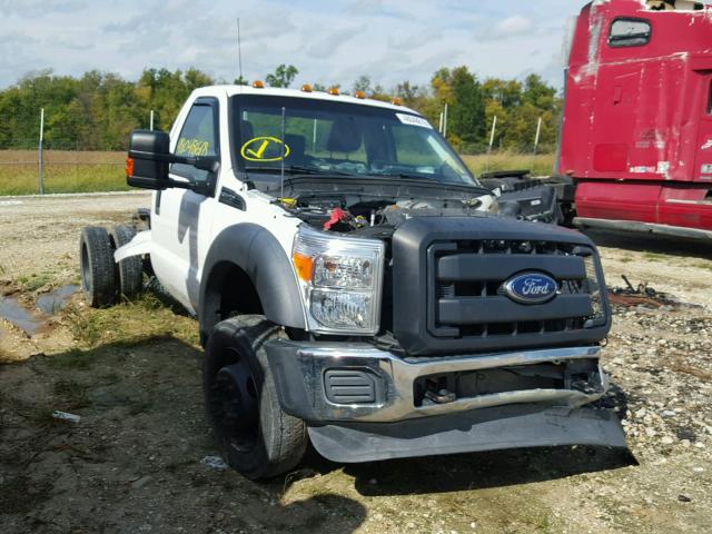 1FDUF5HY6GEB19252 - 2016 FORD F550 SUPER WHITE photo 1