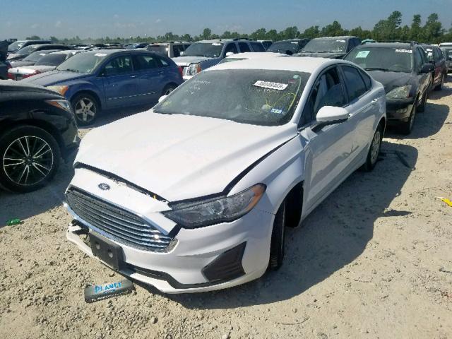 3FA6P0G79KR113513 - 2019 FORD FUSION S WHITE photo 2