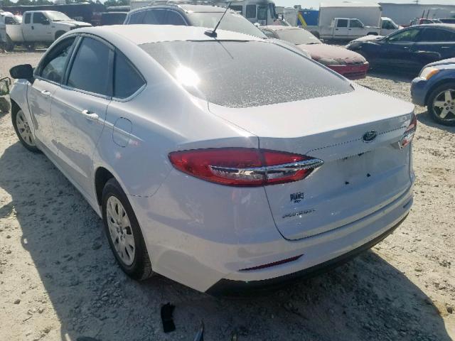 3FA6P0G79KR113513 - 2019 FORD FUSION S WHITE photo 3