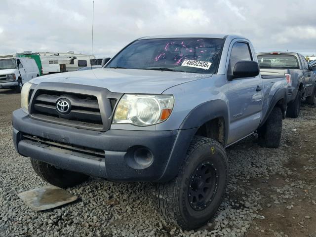 5TENX62N58Z495305 - 2008 TOYOTA TACOMA PRE SILVER photo 2