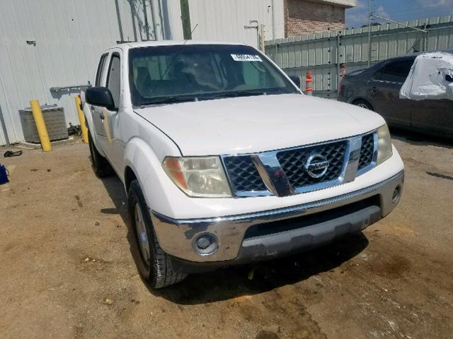 1N6AD07U97C454030 - 2007 NISSAN FRONTIER C WHITE photo 1