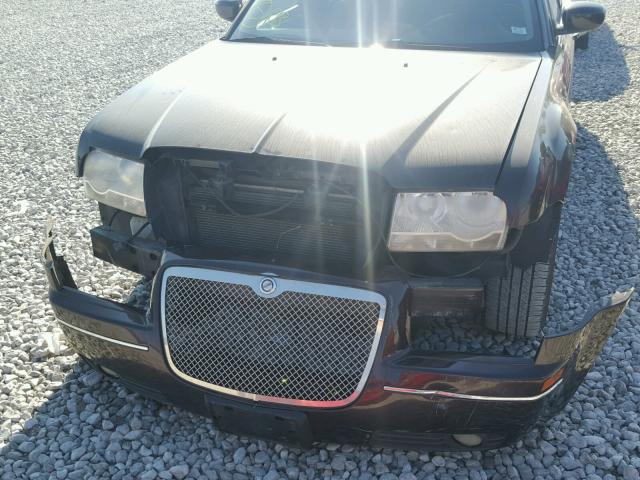 2C3AA53GX5H502299 - 2005 CHRYSLER 300 TOURIN MAROON photo 9