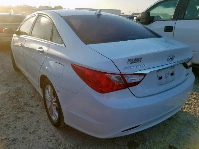 5NPEC4AC8BH257457 - 2011 HYUNDAI SONATA SE WHITE photo 3