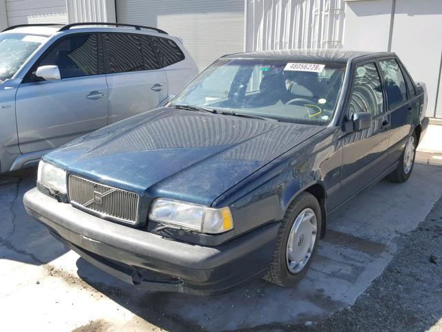 YV1LS5534S1247620 - 1995 VOLVO 850 BASE GREEN photo 2