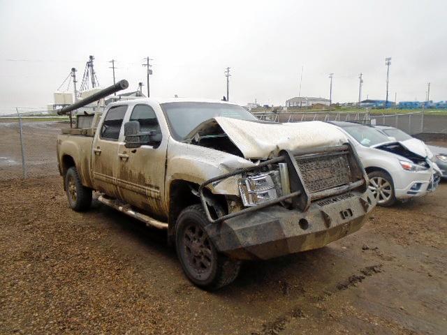 1GT424EG0DF167163 - 2013 GMC SIERRA K35 WHITE photo 1