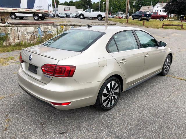 3VW637AJ9DM242626 - 2013 VOLKSWAGEN JETTA HYBR TAN photo 4