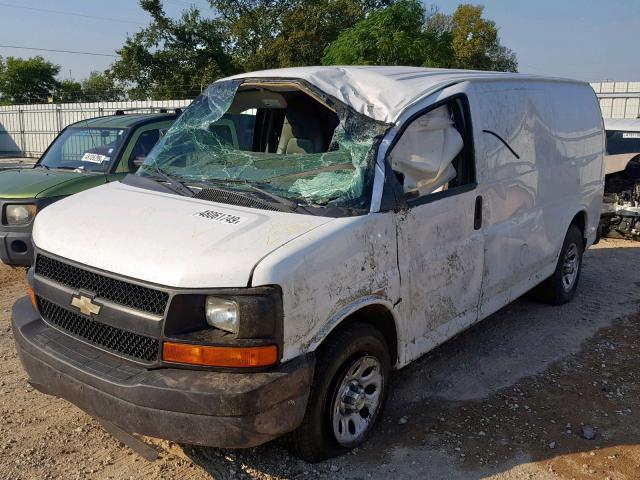 1GCSGAFX4B1160684 - 2011 CHEVROLET EXPRESS G1 WHITE photo 2