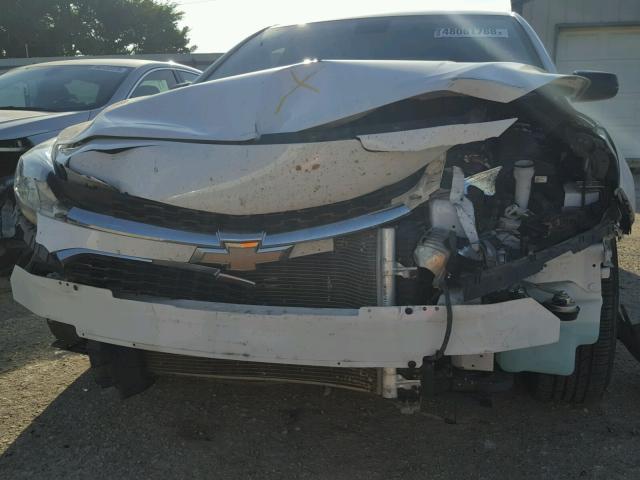 1G11B5SL3FF196923 - 2015 CHEVROLET MALIBU LS თეთრი ფოტო 9