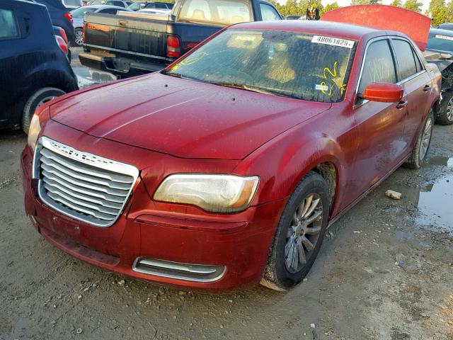 2C3CCAAG3CH216841 - 2012 CHRYSLER 300 RED photo 2