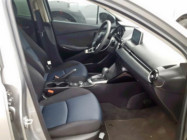 3MYDLBZV3GY127104 - 2016 TOYOTA SCION IA GRAY photo 5