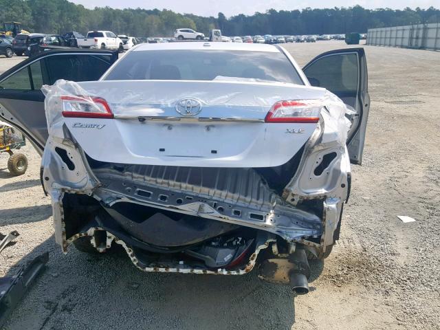 4T4BF1FK3CR245847 - 2012 TOYOTA CAMRY BASE SILVER photo 9