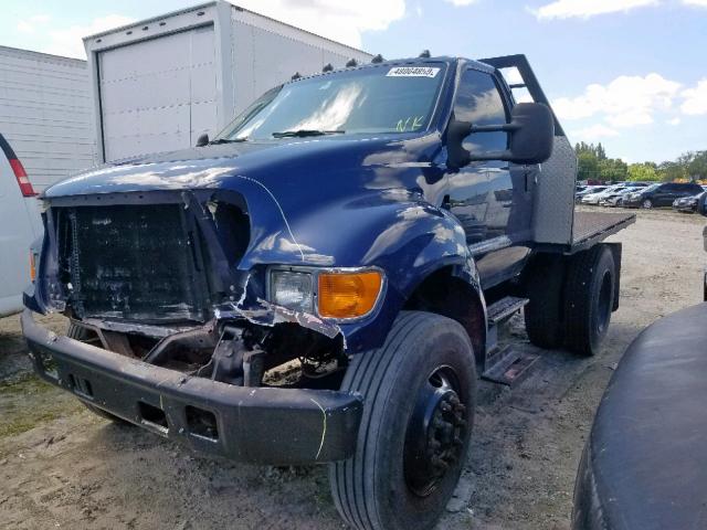 3FENF6543YMA00061 - 2000 FORD F650 SUPER BLUE photo 2