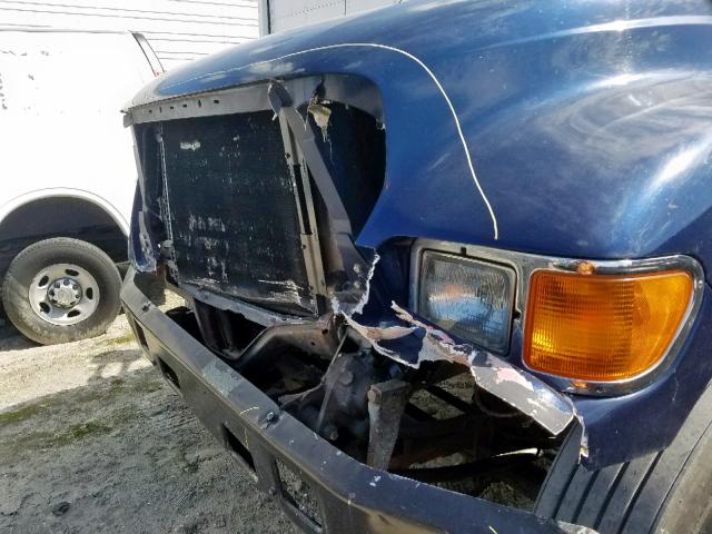 3FENF6543YMA00061 - 2000 FORD F650 SUPER BLUE photo 9