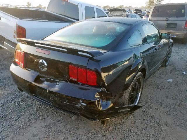 1ZVFT82H455245426 - 2005 FORD MUSTANG GT BLACK photo 4