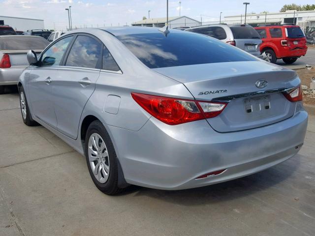 5NPEB4AC4CH329257 - 2012 HYUNDAI SONATA GLS SILVER photo 3