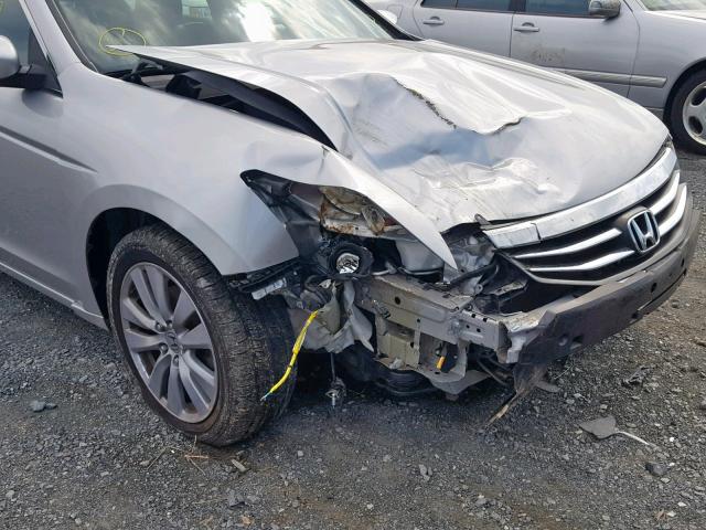 1HGCP3F87BA014757 - 2011 HONDA ACCORD EXL SILVER photo 9