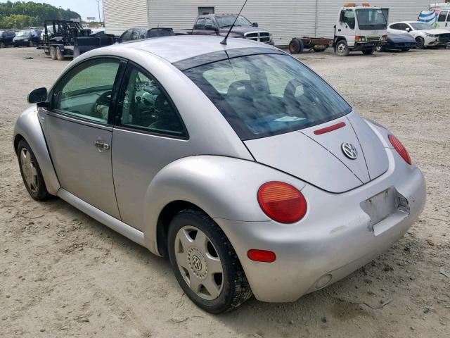 3VWDD21C5YM430655 - 2000 VOLKSWAGEN NEW BEETLE ვერცხლისფერი ფოტო 3