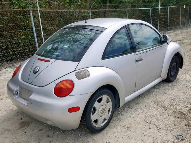 3VWDD21C5YM430655 - 2000 VOLKSWAGEN NEW BEETLE ვერცხლისფერი ფოტო 4