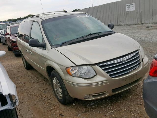 2C8GP64L05R365582 - 2005 CHRYSLER TOWN & COU GOLD photo 1