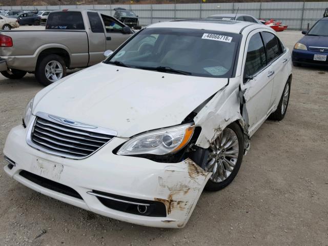 1C3BC2FG3BN519523 - 2011 CHRYSLER 200 LIMITE WHITE photo 2