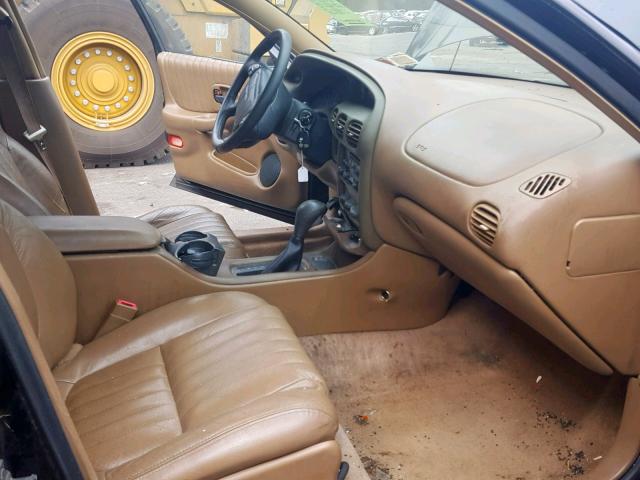 1G2WP5218WF340600 - 1998 PONTIAC GRAND PRIX BLACK photo 5