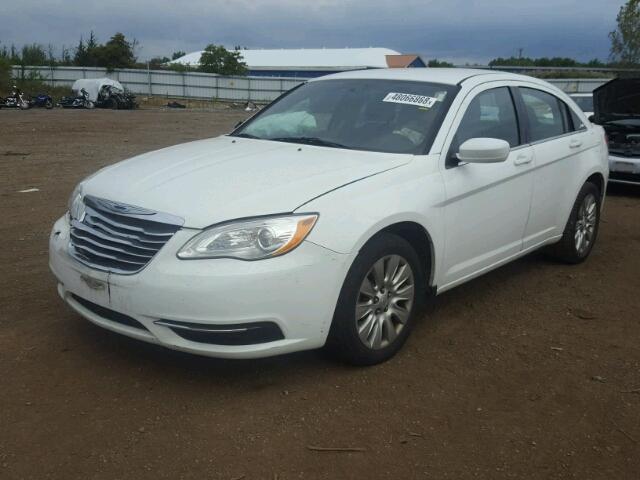 1C3CCBAB7CN158153 - 2012 CHRYSLER 200 LX WHITE photo 2