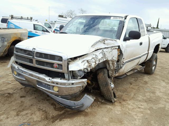 1B7KF23771J235602 - 2001 DODGE RAM 2500 WHITE photo 2