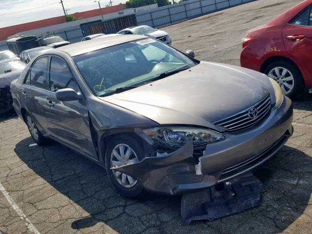 4T1BE30K25U639764 - 2005 TOYOTA CAMRY LE GRAY photo 1