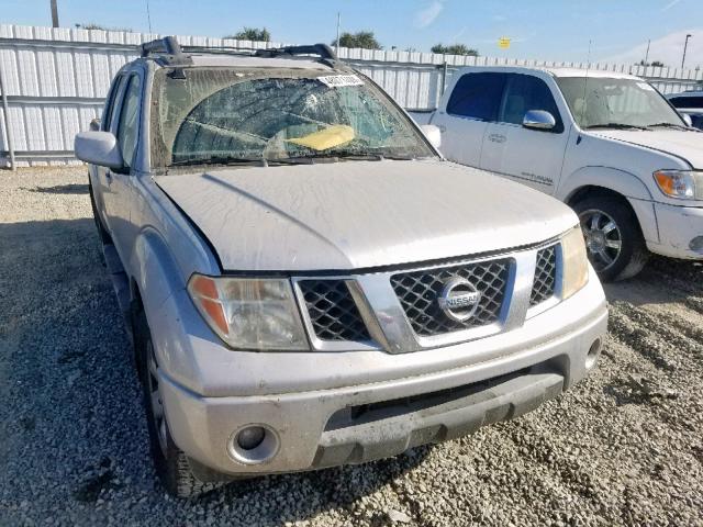 1N6AD07W15C417875 - 2005 NISSAN FRONTIER C SILVER photo 1