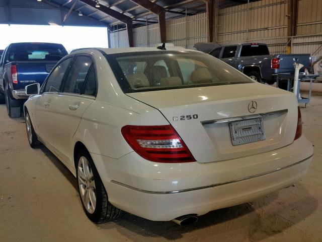 WDDGF4HB9CR197265 - 2012 MERCEDES-BENZ C 250 WHITE photo 3