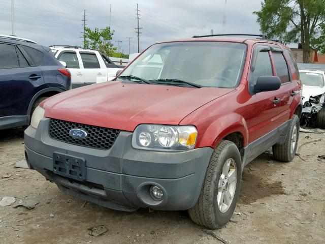 1FMYU93185KB23388 - 2005 FORD ESCAPE XLT RED photo 2