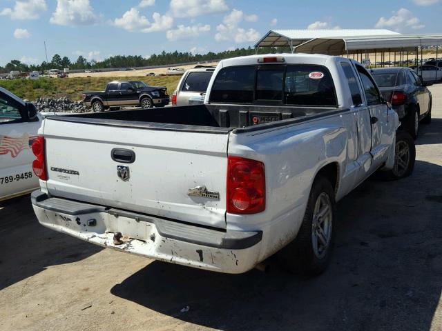 1D7HE32K08S602360 - 2008 DODGE DAKOTA SXT WHITE photo 4