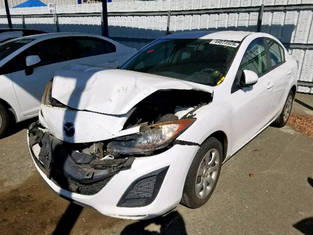 JM1BL1UF5B1384374 - 2011 MAZDA 3 I WHITE photo 2