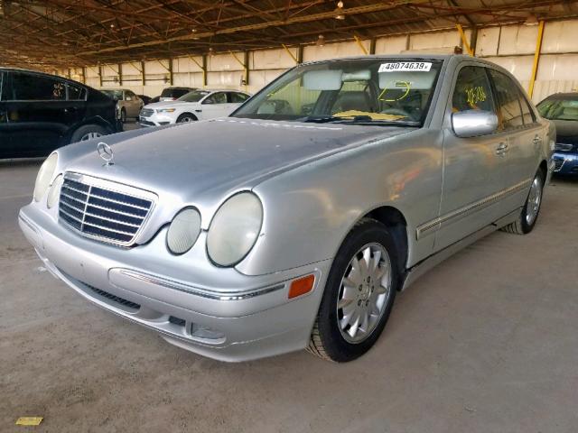 WDBJF65J31B218249 - 2001 MERCEDES-BENZ E 320 SILVER photo 2