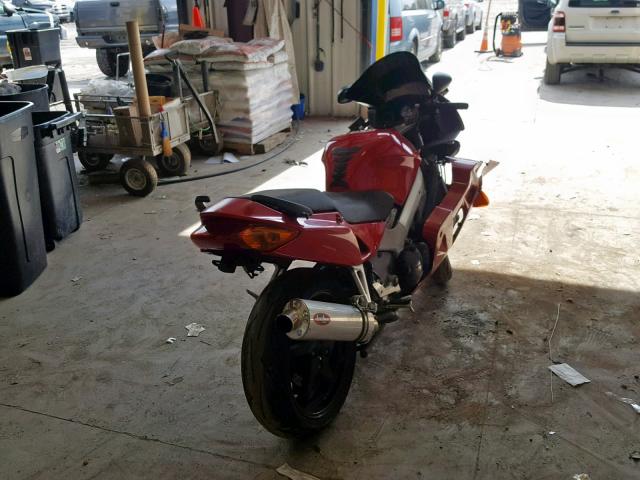 JH2RC46081M300528 - 2001 HONDA VFR800 F1 RED photo 4